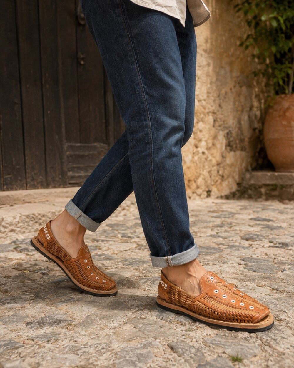 Jalisco Mexican Huaraches Mens 9 NWT Brown Woven Leather Studded Sandals Shoes